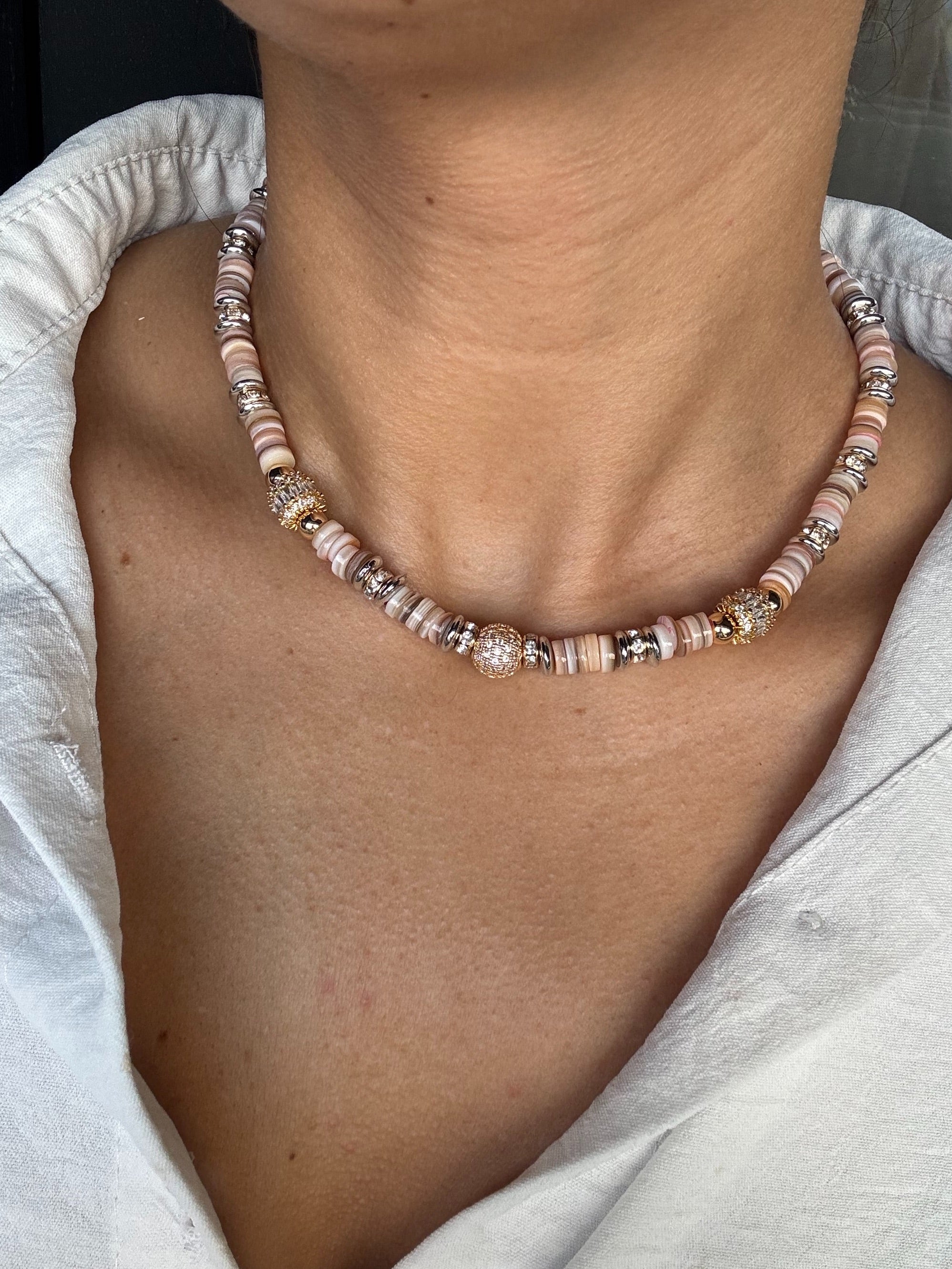 Collier perle rose avec boule zirconium