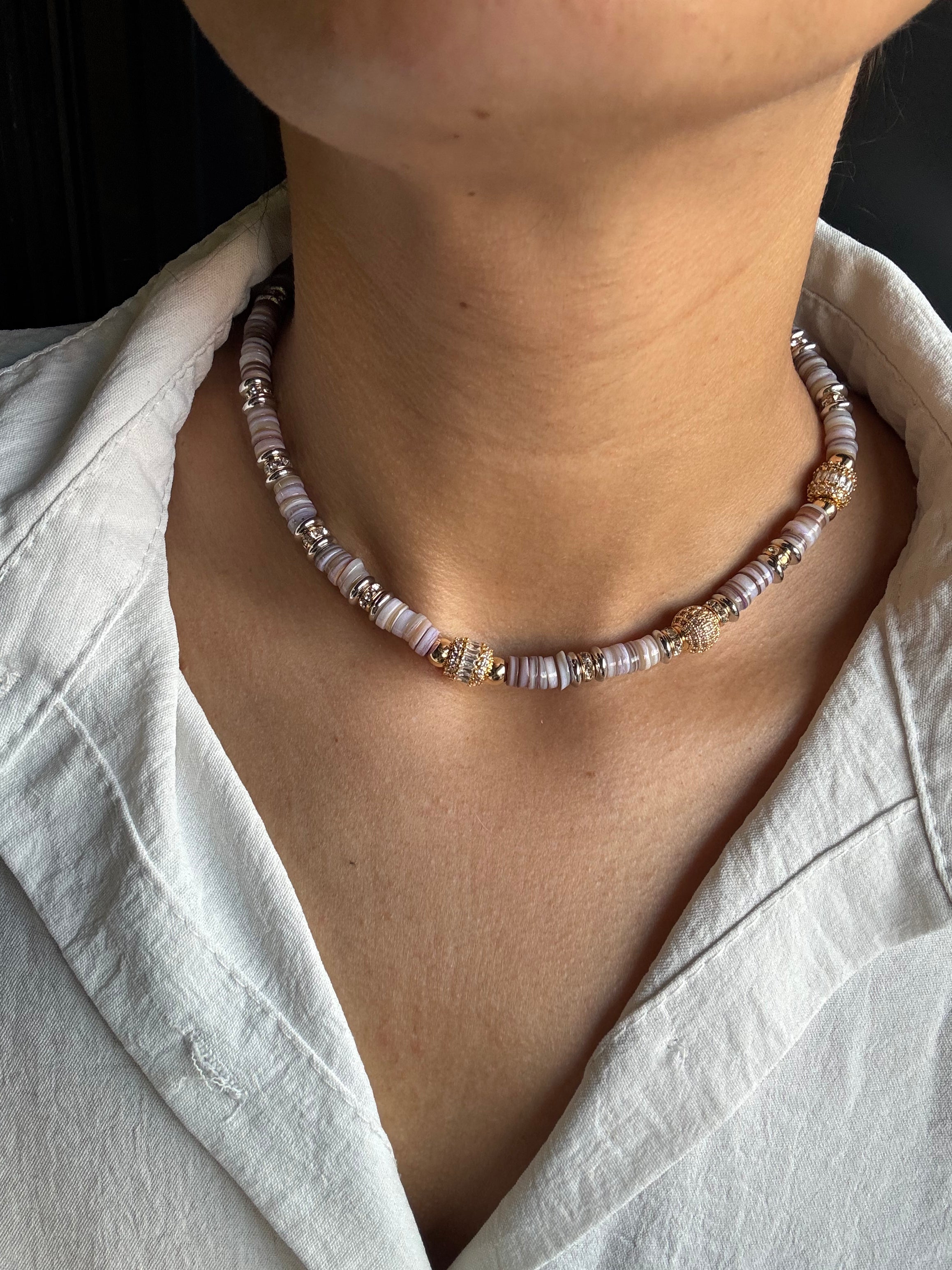 Collier perles violet avec boule zirconium